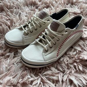KEDS‎ Kickstart Pennant Lace Up Classic Canvas Sneakers